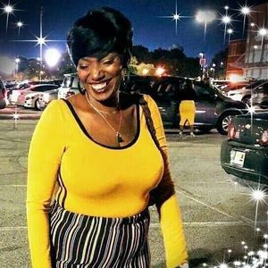 Meet your Posher, Vanessa